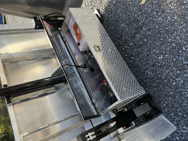 2027 Nordtek 82"x16' All Aluminum Triple Axle Gooseneck Dump Trailer — Stock #1848 — photo 7