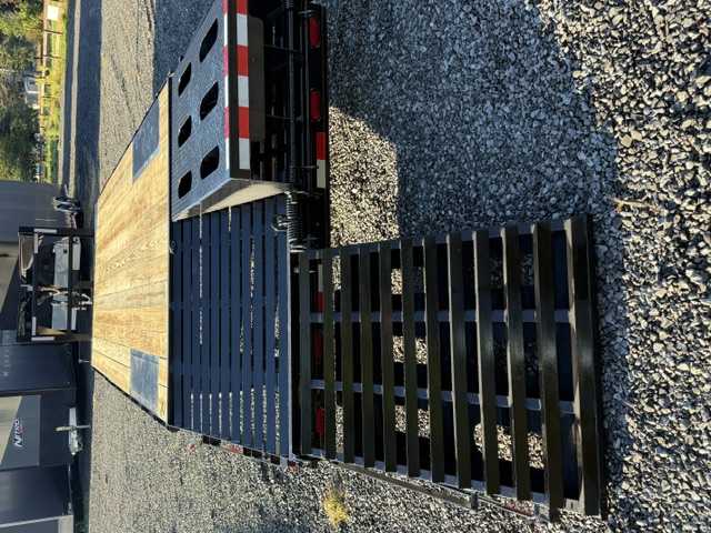 2027 Quality 102"x25' Gooseneck Deckover Equipment Trailer — Stock #1052 — photo 5