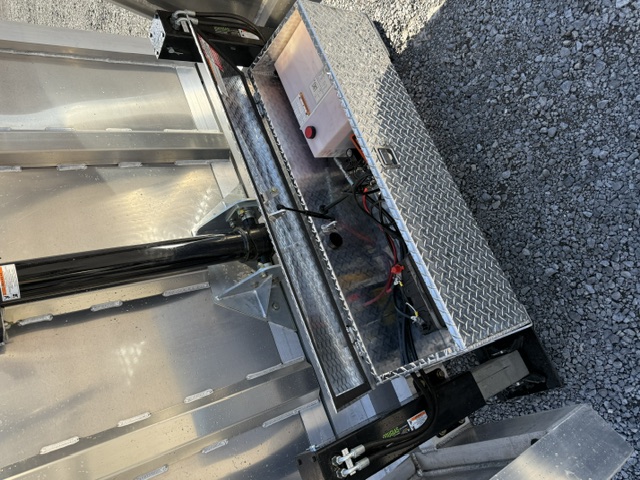 2027 Nordtek 82"x16' All Aluminum Triple Axle Gooseneck Dump Trailer 4' Sides — Stock #1845 — photo 7